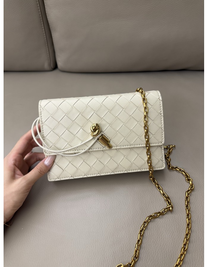 Pochette Andiamo con catena BOTTEGA VENETA