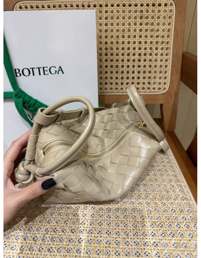 Loop top handle BOTTEGA VENETA
