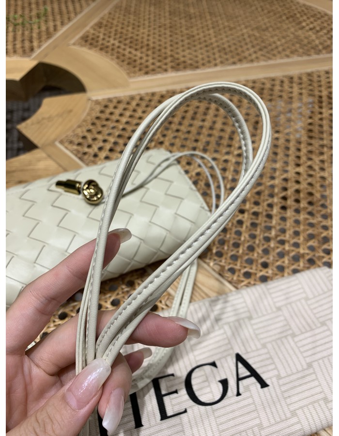 Pochette Andiamo a tracolla BOTTEGA VENETA