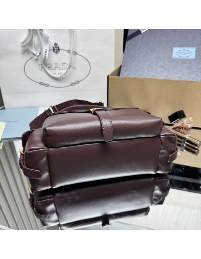 Borsa Prada Explore medium in nappa con pattina PRADA