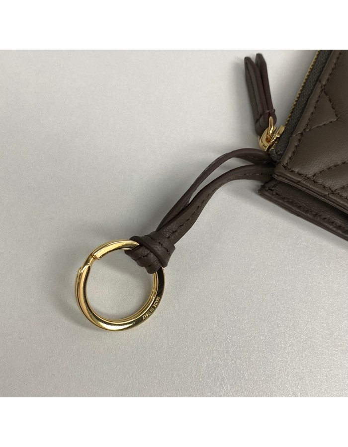 Portachiavi GG Marmont con cerniera GUCCI