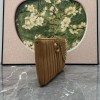 Pouch GG Marmont con cinturino GUCCI