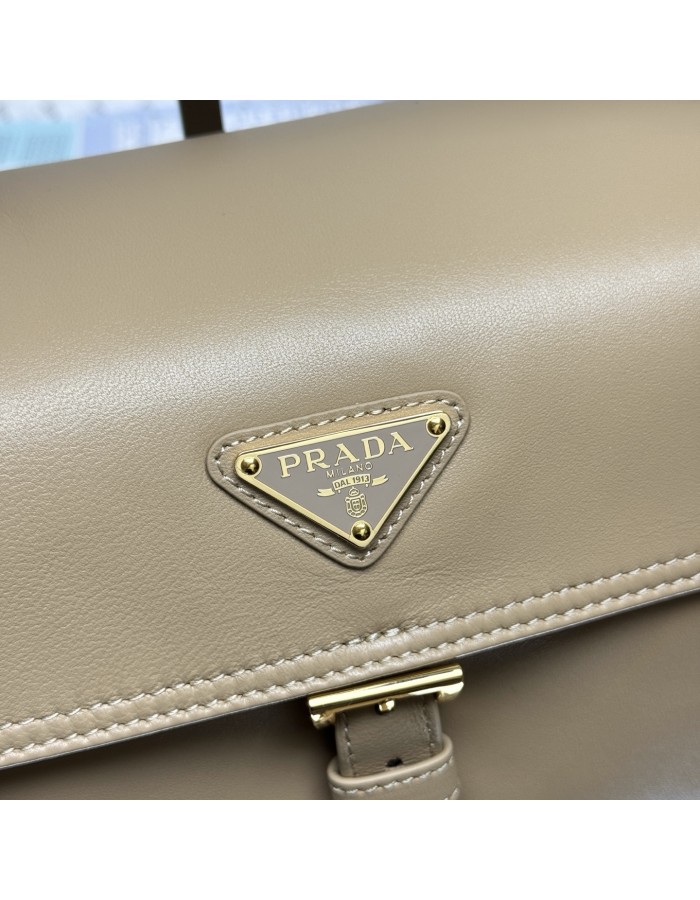 Borsa Prada Explore medium in nappa con pattina PRADA