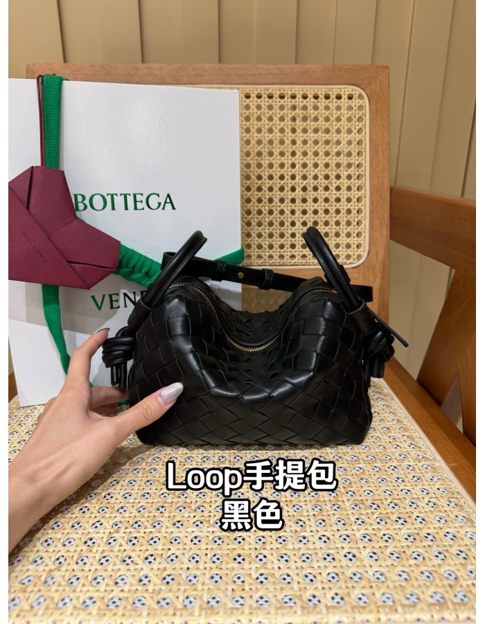 Loop top handle BOTTEGA VENETA