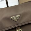 Borsa Prada Explore medium in Re-Nylon con pattina PRADA