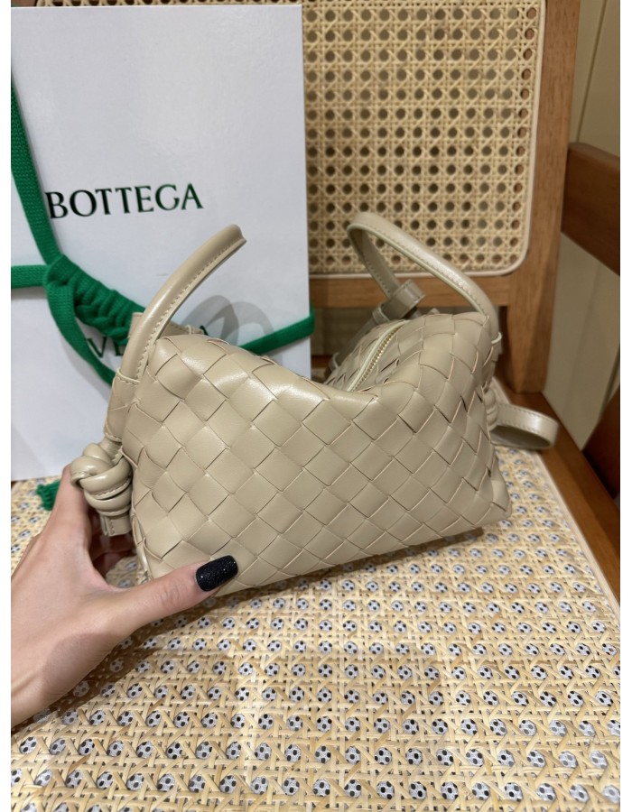 Loop top handle BOTTEGA VENETA