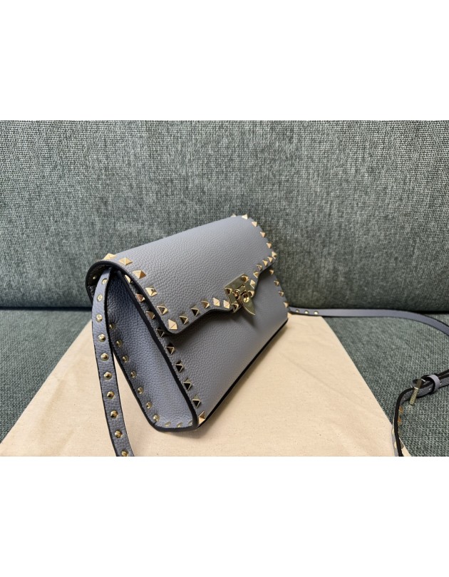 Borsa Piccola A Tracolla Rockstud In Vitello Granato VALENTINO