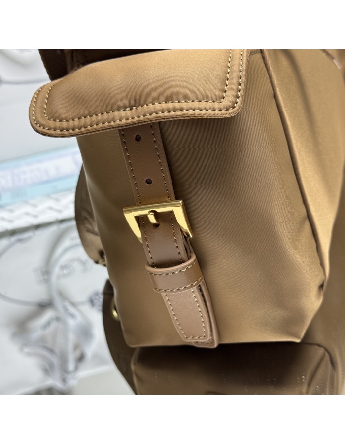 Borsa Prada Explore large in Re-Nylon e pelle PRADA