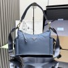 Borsa Prada Explore large in Re-Nylon e pelle PRADA