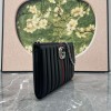 Pouch GG Marmont con cinturino GUCCI