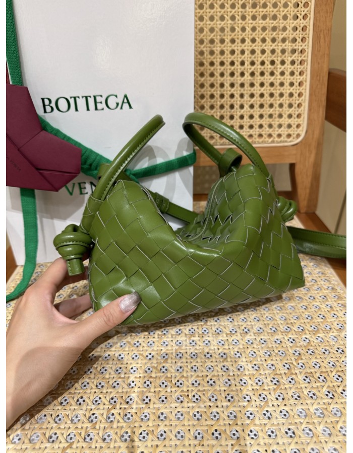 Loop top handle BOTTEGA VENETA
