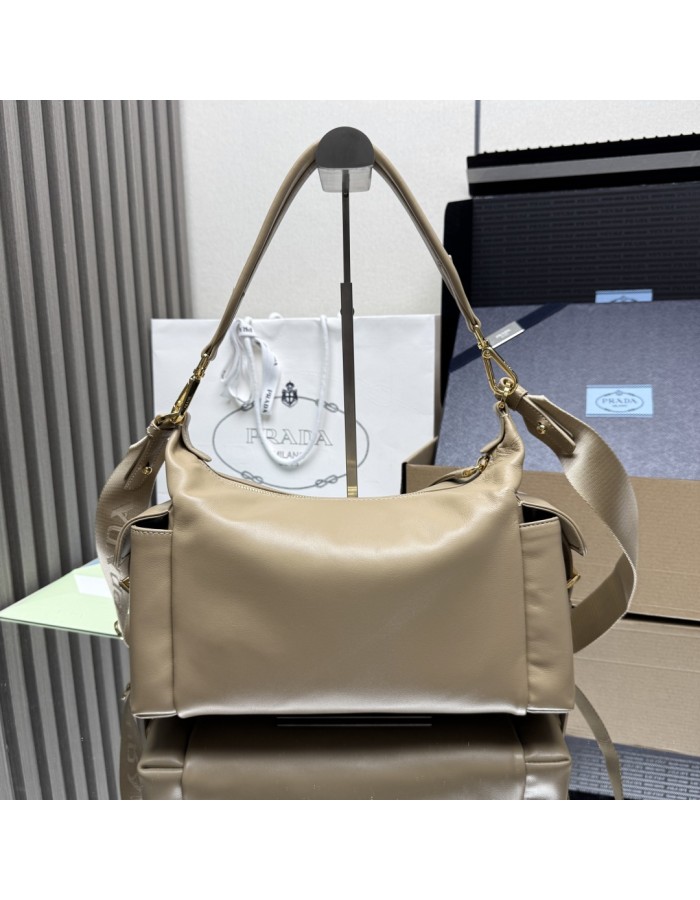 Borsa Prada Explore large in nappa PRADA