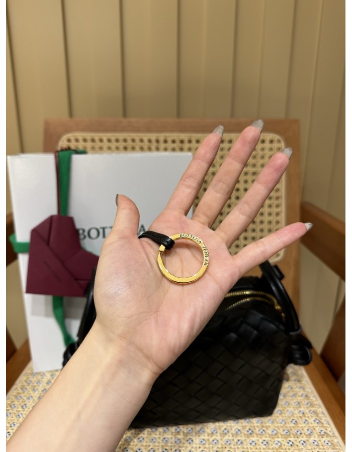 Loop top handle BOTTEGA VENETA