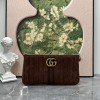 Pouch GG Marmont con cinturino GUCCI