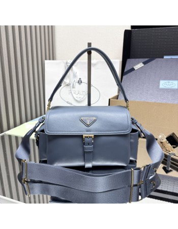 Borsa Prada Explore medium in nappa con pattina PRADA