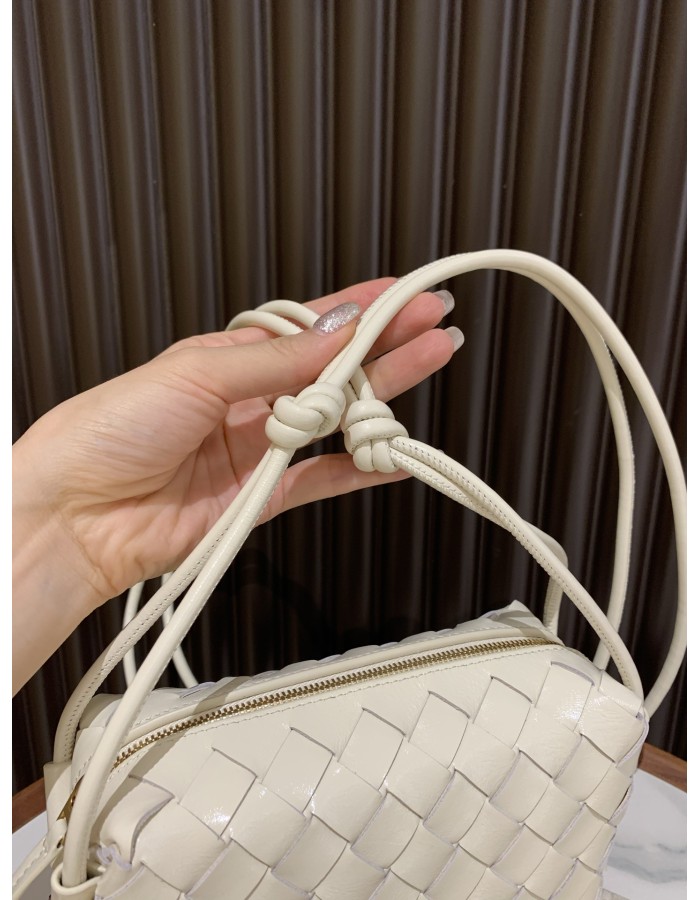 Mini Loop Metal Knot BOTTEGA VENETA