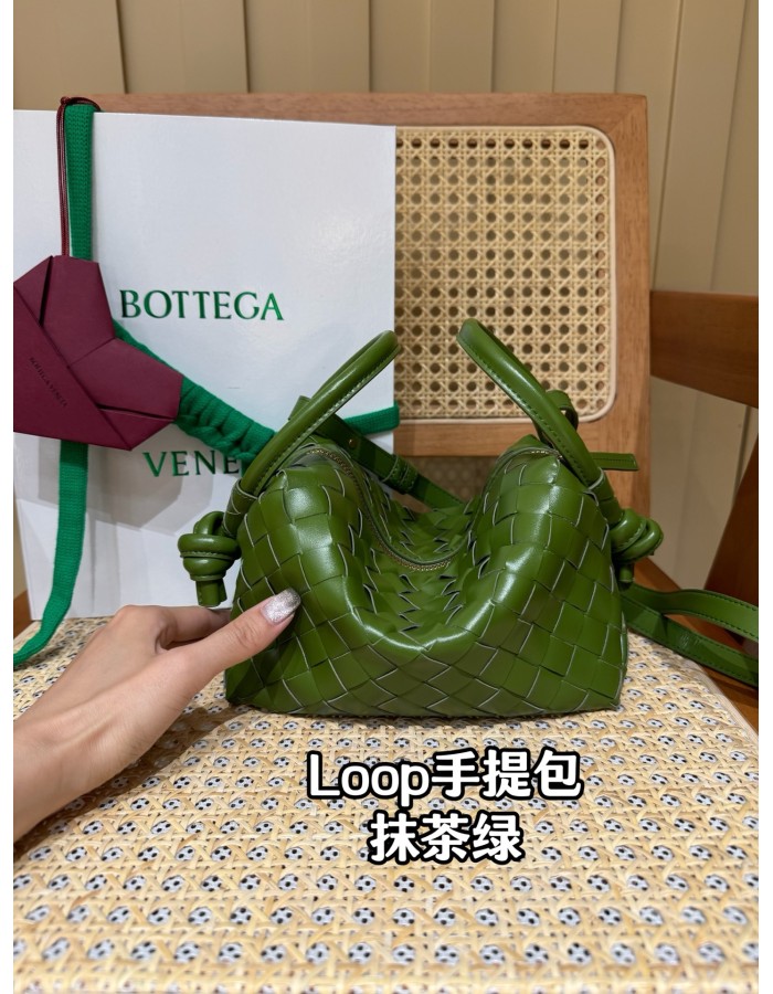 Loop top handle BOTTEGA VENETA
