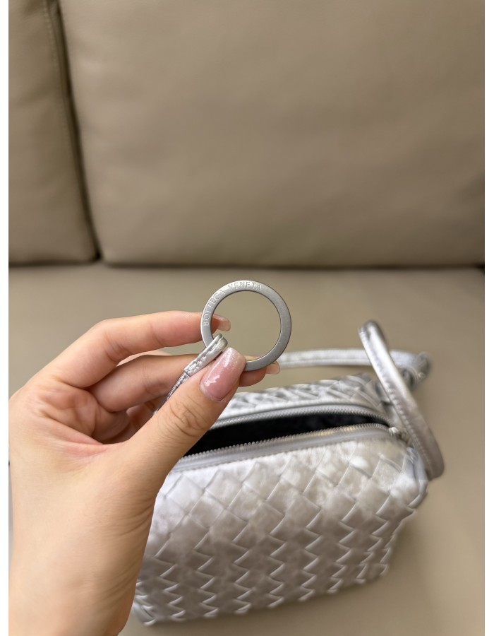 Loop top handle BOTTEGA VENETA