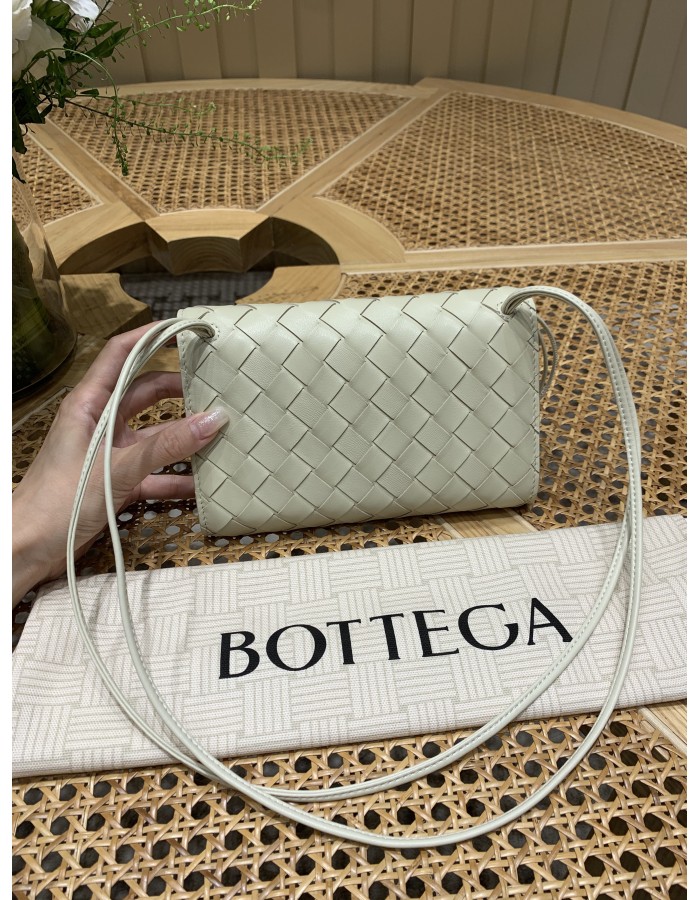 Pochette Andiamo a tracolla BOTTEGA VENETA