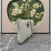 Pouch GG Marmont con cinturino GUCCI