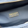 Borsa Prada Explore medium in Re-Nylon con pattina PRADA