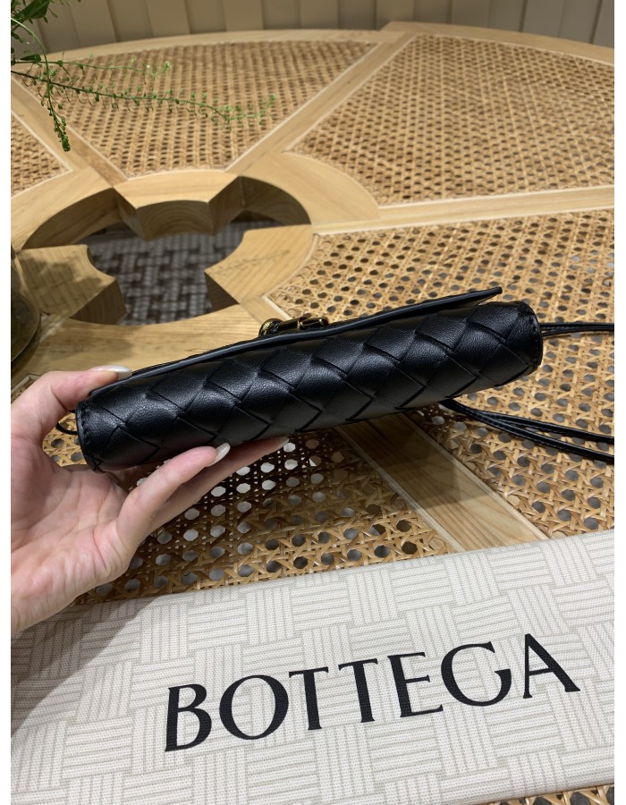 Pochette Andiamo a tracolla BOTTEGA VENETA