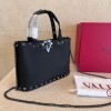 Mini Borsa Shopping Rockstud In Vitello Granato VALENTINO
