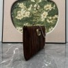 Pouch GG Marmont con cinturino GUCCI