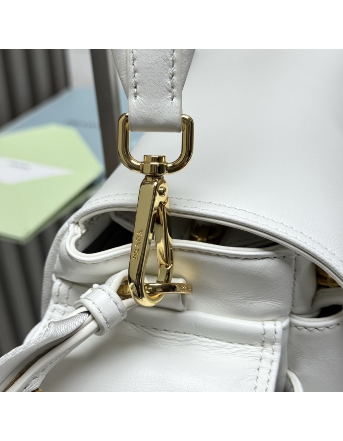 Borsa Prada Explore medium in nappa con pattina PRADA