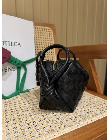 Loop top handle BOTTEGA VENETA
