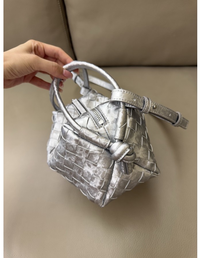 Loop top handle BOTTEGA VENETA