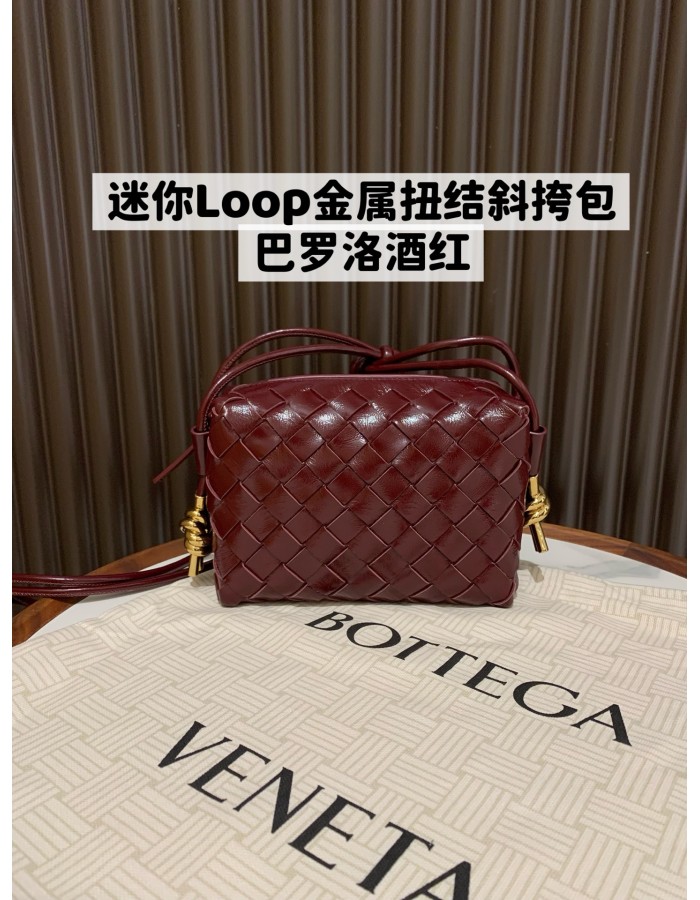 Mini Loop Metal Knot BOTTEGA VENETA