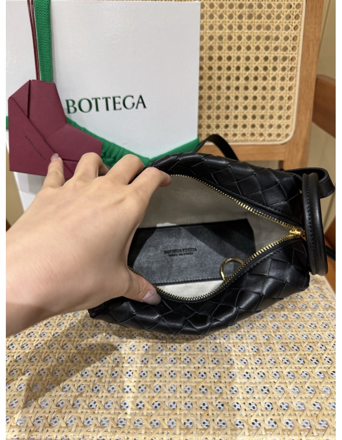 Loop top handle BOTTEGA VENETA