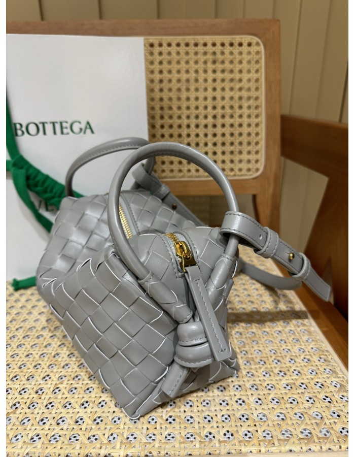 Loop top handle BOTTEGA VENETA