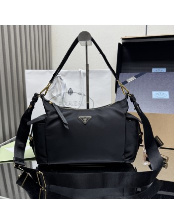 Borsa Prada Explore large in Re-Nylon e pelle PRADA