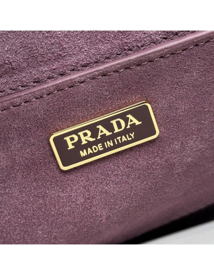 Borsa a spalla Prada Explore medium in pelle scamosciata PRADA