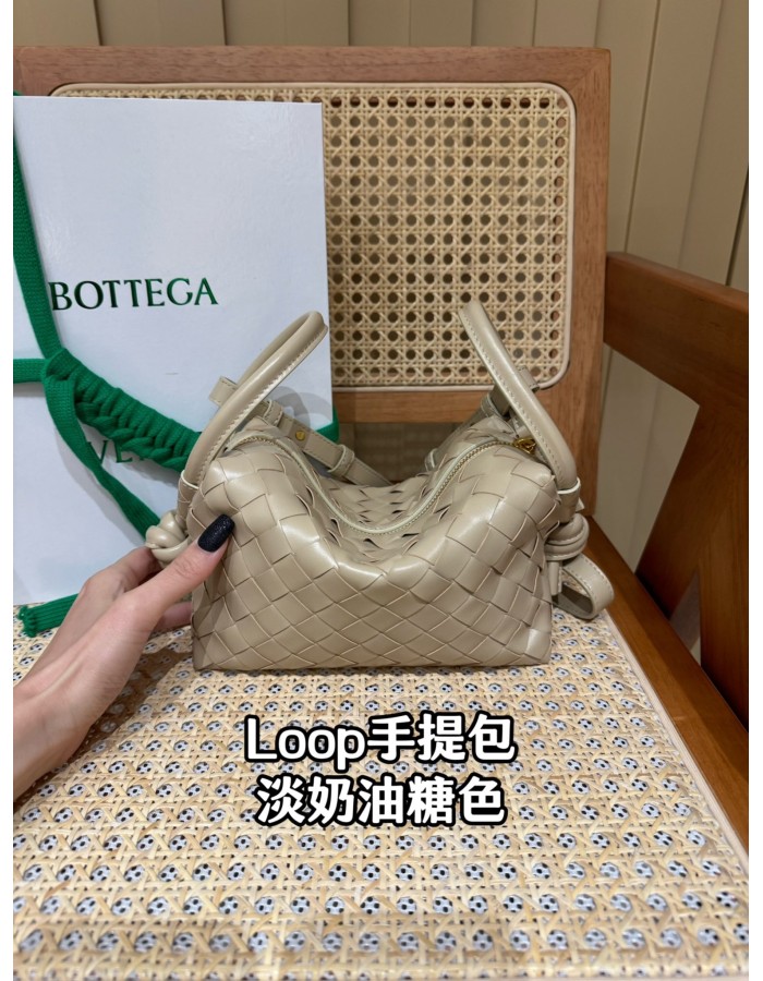 Loop top handle BOTTEGA VENETA