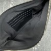 Pouch GG Marmont con cinturino GUCCI