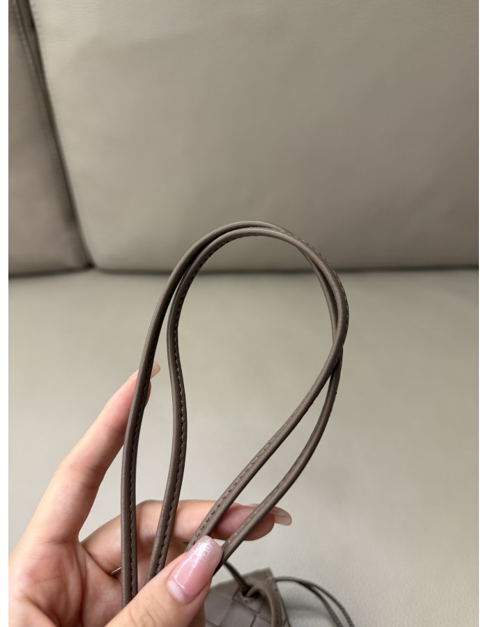 Pochette Andiamo a tracolla BOTTEGA VENETA