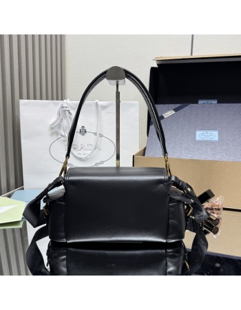 Borsa Prada Explore medium in nappa con pattina PRADA