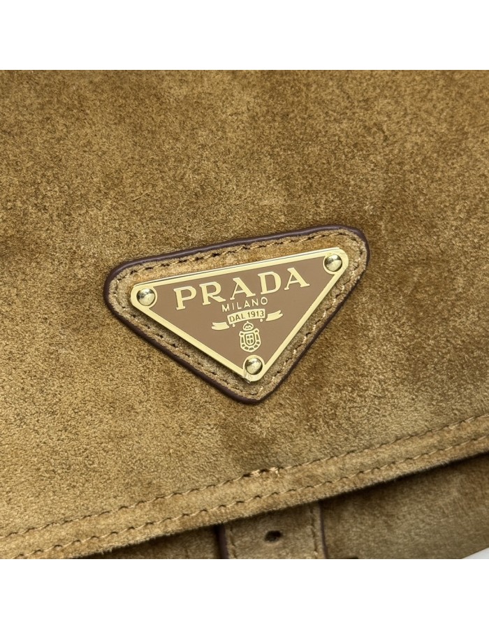 Borsa a spalla Prada Explore medium in pelle scamosciata PRADA