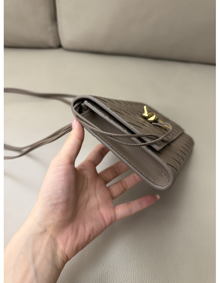 Pochette Andiamo a tracolla BOTTEGA VENETA