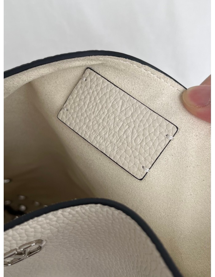 Borsa A Spalla Nellcôte In Pelle Con Frange VALENTINO