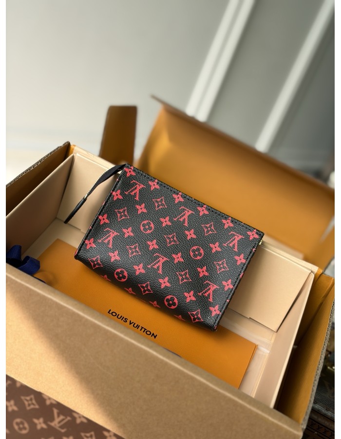 Trousse Toilette LOUIS VUITTON