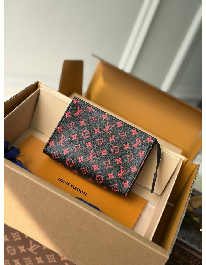 Trousse Toilette LOUIS VUITTON