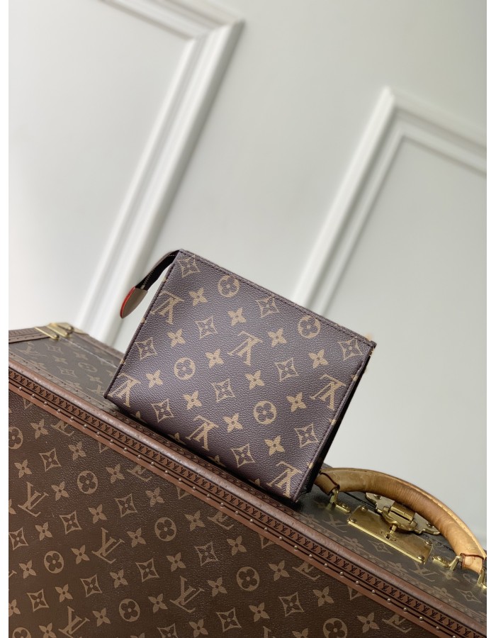 Trousse Toilette LOUIS VUITTON